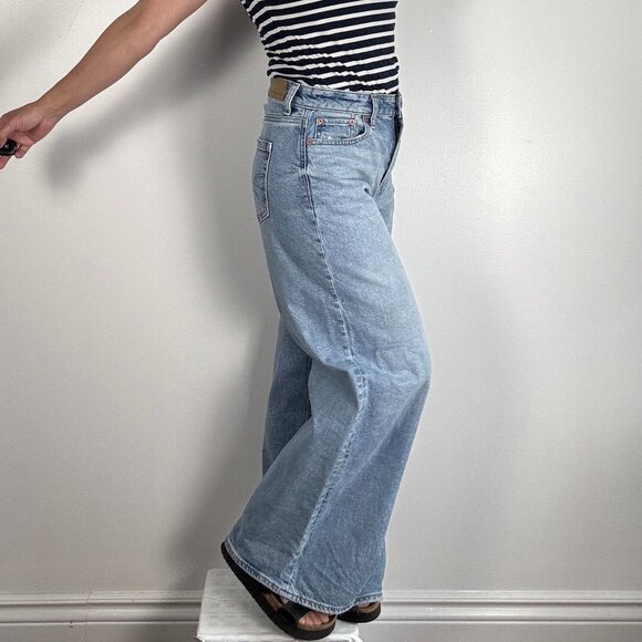 Almost New AE Strigid Super High-Waisted Ultra Wide-Leg Jean - Size 0 Short - Picture 2 of 8